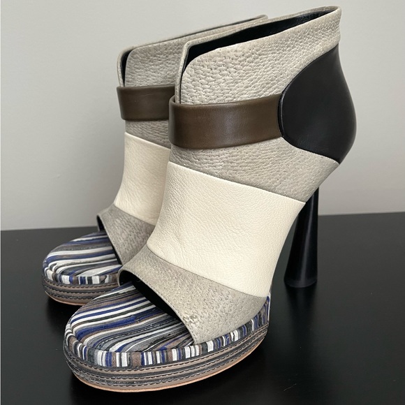 BALENCIAGA ankle booties - Picture 2 of 8